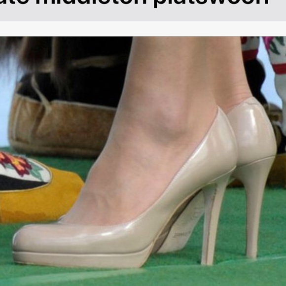 Stewart Weitzman Platswoon in Black - Picture 8 of 8